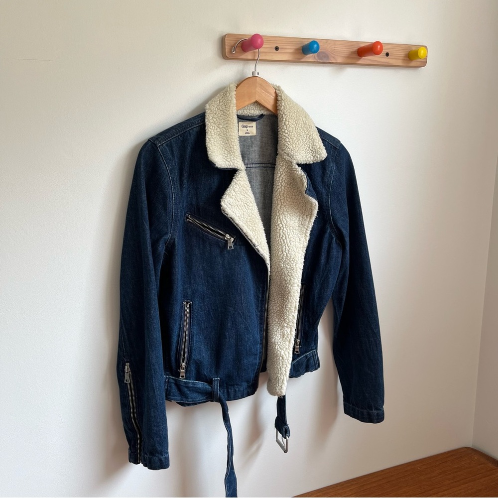 Gap Denim Jacket with Sherpa Lining - size medium